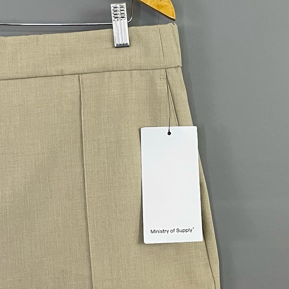Ministry of Supply Women's Velocity Tailored Short Flax NWT - Picture 5 of 13